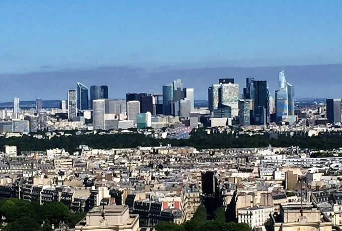 High rise Paris La Defense - Image 4
