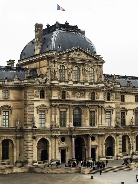 Louvre museum highlights and history - Image 10