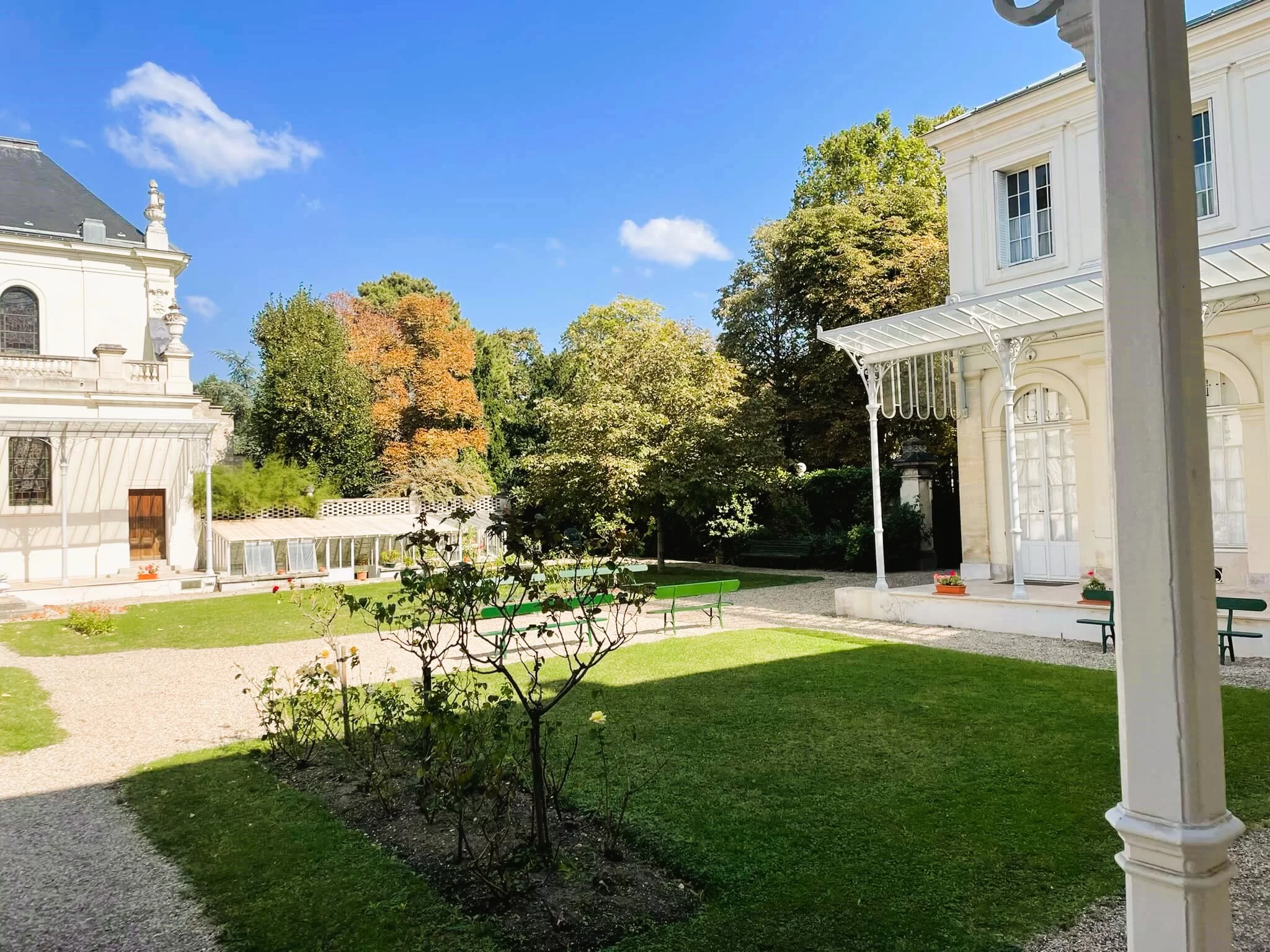 Le Chateau de Neuilly et la Vierge noire – Image 8
